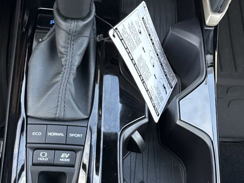 Used 2026 Toyota Camry XSE FWD image 27