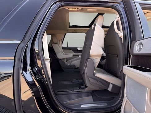 Used 2024 Lincoln Navigator L Reserve image 29