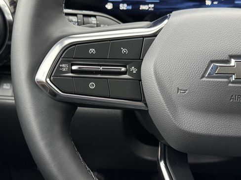 Used 2026 Chevrolet Equinox ACTIV w/ Convenience Package III image 8