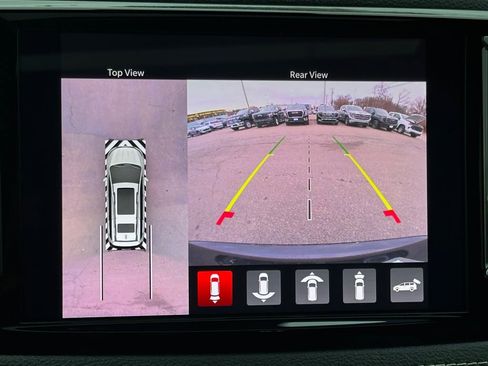 Used 2021 Chrysler Pacifica Touring-L w/ Uconnect Theater Family Group image 17