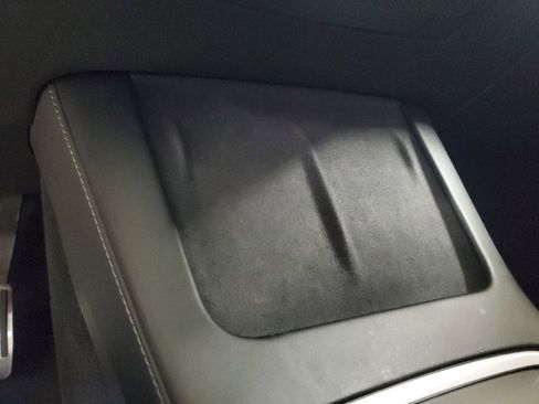 Used 2022 Tesla Model Y Long Range image 27