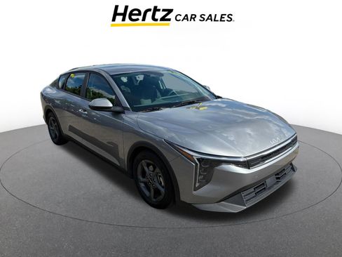 Used 2025 Kia K4 LXS image 1