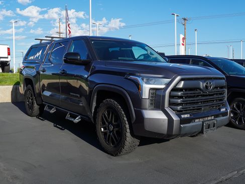 Used 2024 Toyota Tundra Limited AWD/4WD image 2