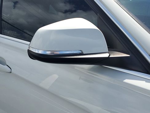 Used 2017 BMW 330i Sedan image 5