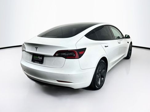 Used 2021 Tesla Model 3 Standard Range Plus RWD image 9