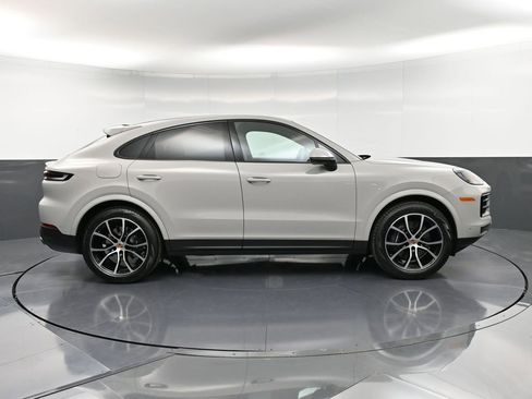 New 2026 Porsche Cayenne Coupe image 9
