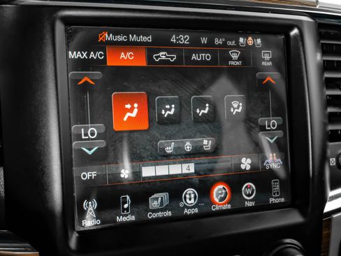 Used 2016 RAM 1500 Laramie w/ Convenience Group AWD/4WD image 40