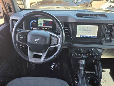 Used 2023 Ford Bronco Big Bend w/ Sasquatch Package image 12