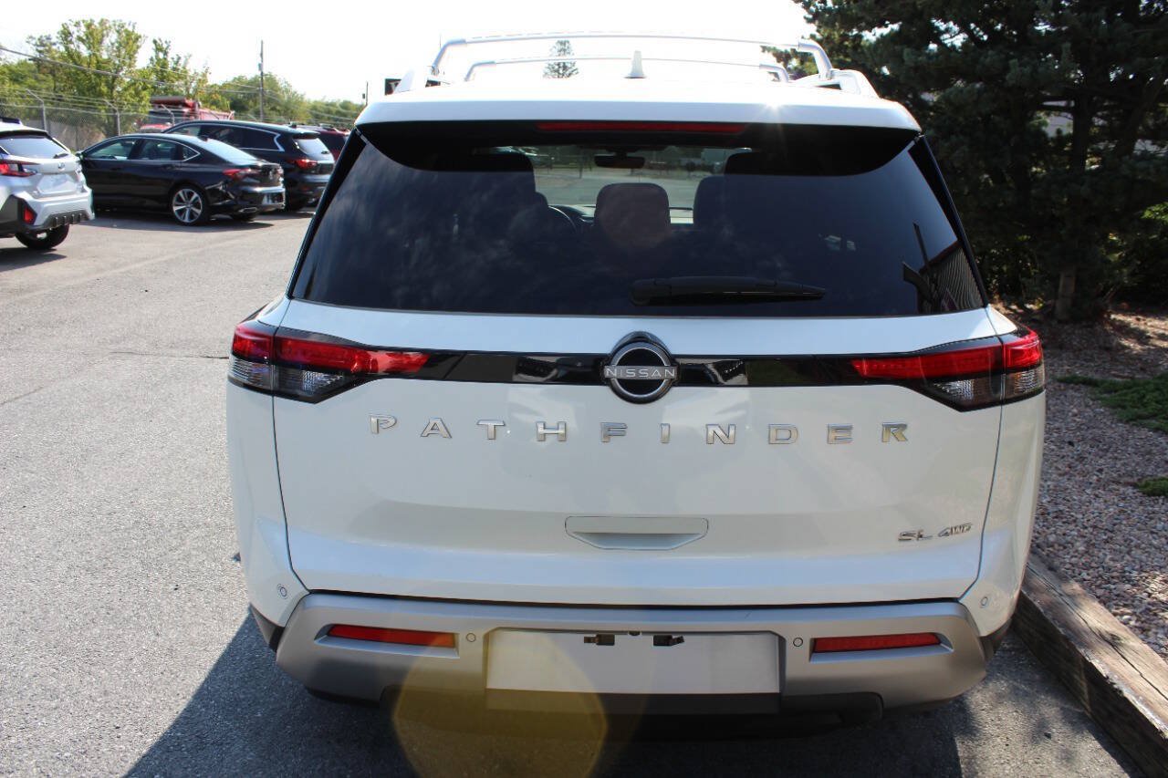 Used 2024 Nissan Pathfinder SL AWD/4WD image 7