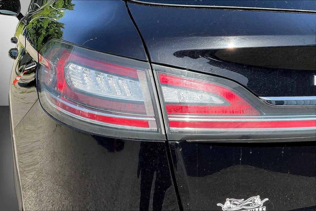 Used 2022 Lincoln Nautilus AWD w/ Premium Package image 23