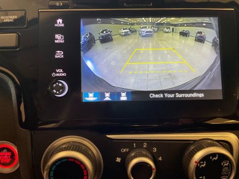 Used 2018 Honda Fit EX image 30