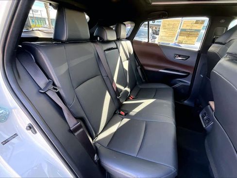 Used 2021 Toyota Venza Limited image 20