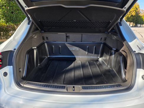 Used 2017 Porsche Macan image 44