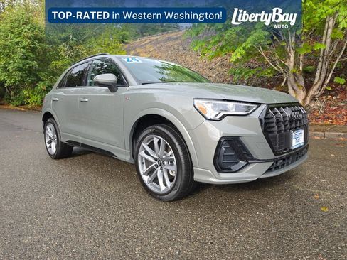 Used 2024 Audi Q3 2.0T Premium w/ Convenience Package AWD/4WD image 3