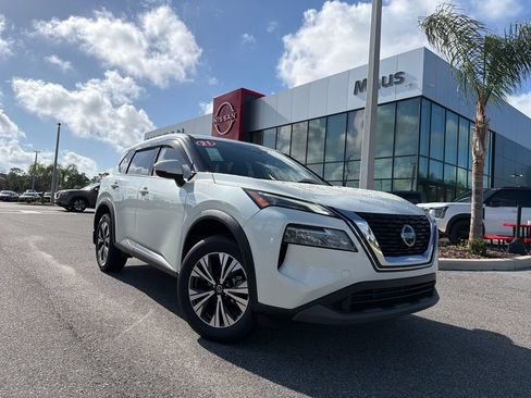 Used 2021 Nissan Rogue SV FWD image 1