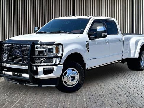 Used 2020 Ford F350 Platinum w/ FX4 Off-Road Package AWD/4WD image 1