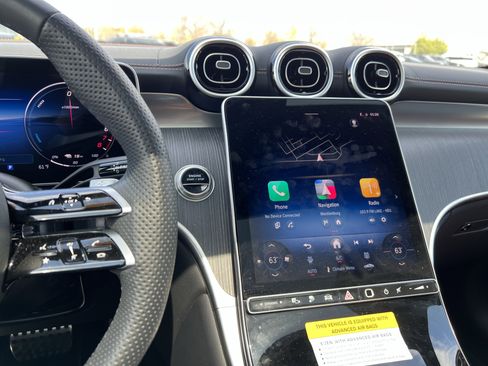 Used 2025 Mercedes-Benz GLC 350e image 32