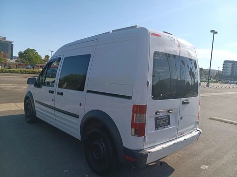 Used 2010 Ford Transit Connect XLT FWD image 6