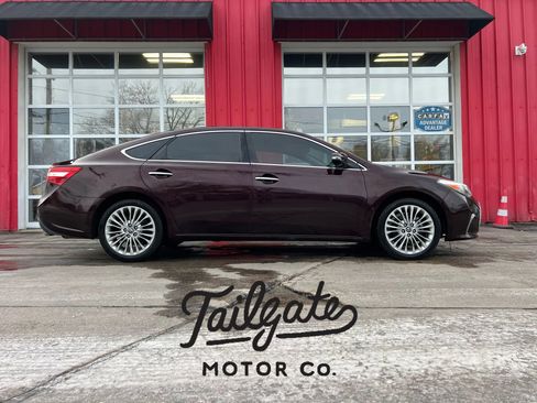 Used 2018 Toyota Avalon image 1