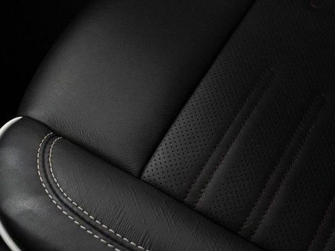 Used 2022 GMC Sierra 1500 AT4X image 40