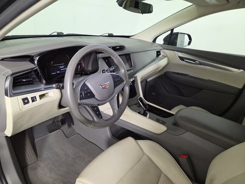 Used 2018 Cadillac XT5 Luxury w/ Driver Awareness Package FWD image 15