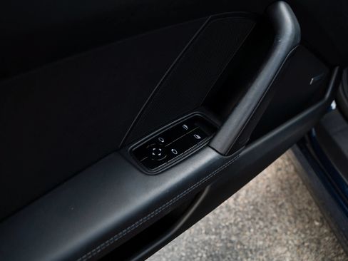 Used 2020 Porsche 911 Carrera RWD image 23