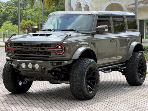 Used 2025 Ford Bronco Outer Banks image 15