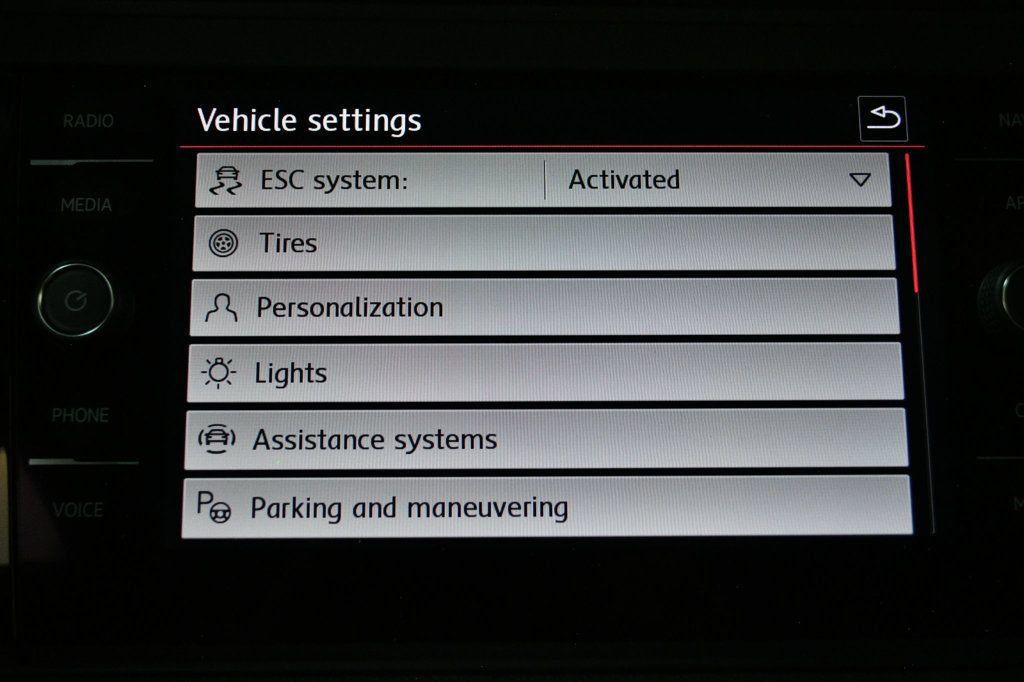 Used 2020 Volkswagen Jetta SEL Premium FWD image 43