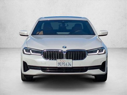 Certified 2023 BMW 530i w/ Convenience Package image 2
