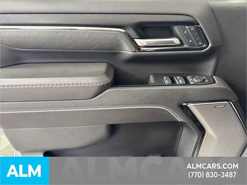 Used 2024 GMC Sierra 2500 AT4X image 11
