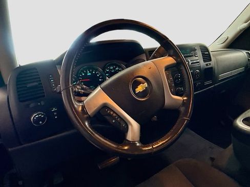 Used 2013 Chevrolet Silverado 2500 LT w/ Interior Plus Package AWD/4WD image 12