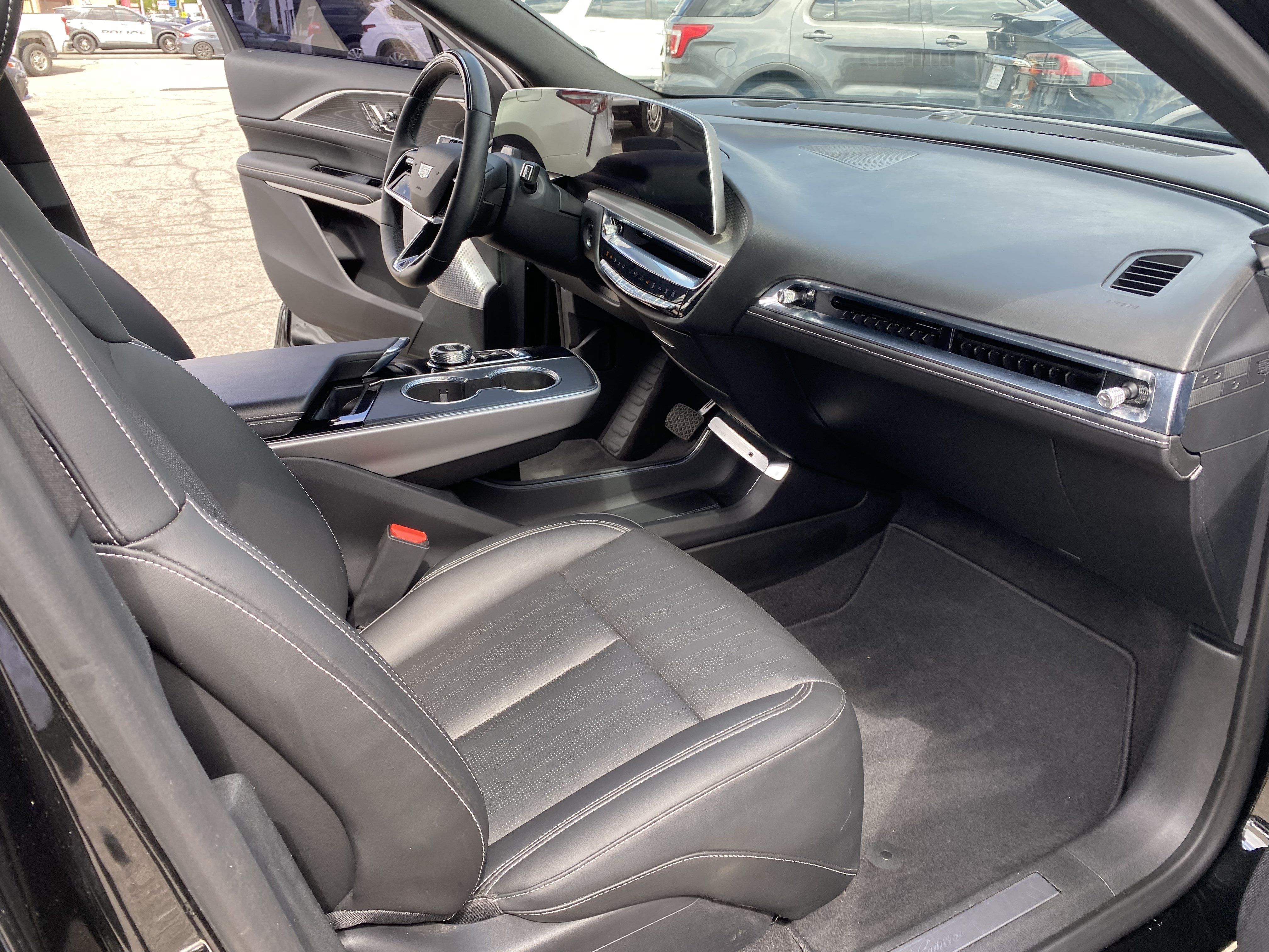 Used 2024 Cadillac Lyriq Luxury RWD image 24