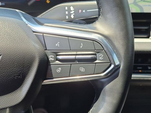 Used 2025 Chevrolet Equinox LT FWD image 22