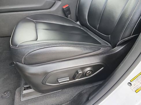 Used 2024 Jeep Grand Cherokee Limited image 16