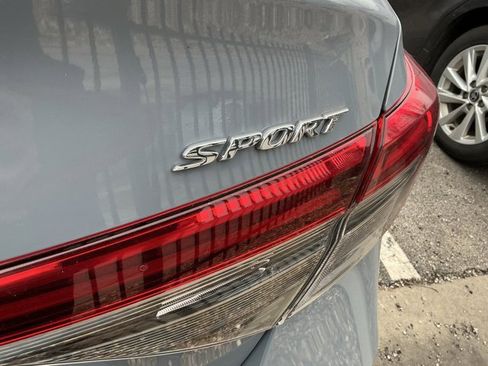 Used 2022 Honda Civic Sport image 9