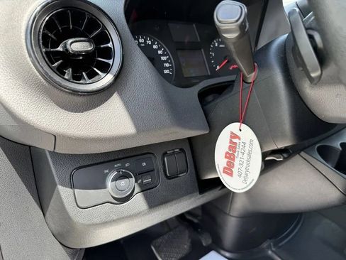 Used 2019 Freightliner Sprinter 144 image 22