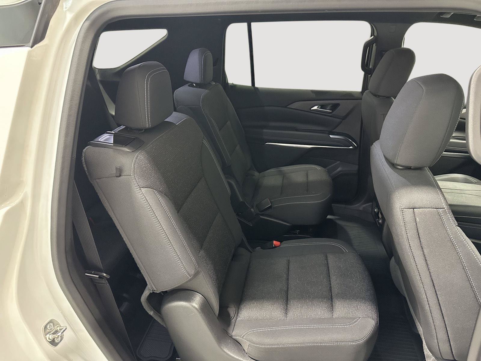 Used 2024 Chevrolet Traverse LT w/ LPO, Floor Liner Package AWD/4WD image 25