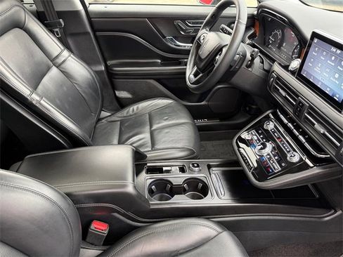 Used 2020 Lincoln Corsair Reserve w/ Equipment Group 201A image 23