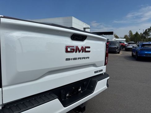 New 2026 GMC Sierra 1500 Elevation image 32