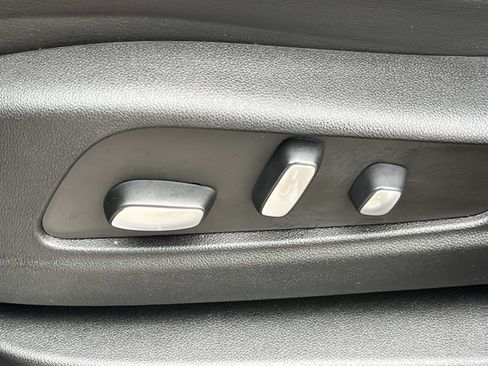 Used 2022 Cadillac XT5 Premium Luxury FWD image 24