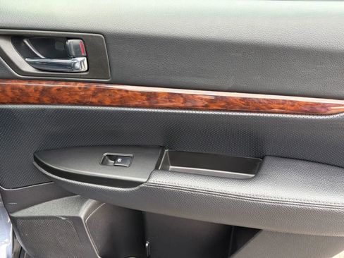Used 2014 Subaru Legacy 2.5i Limited image 27