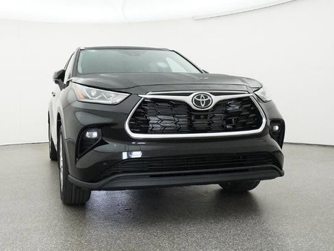 New 2026 Toyota Highlander Limited AWD/4WD image 30