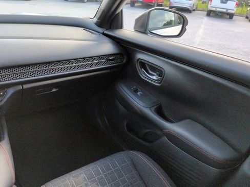 Used 2024 Honda HR-V Sport image 16