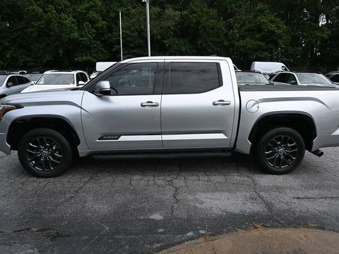 Used 2022 Toyota Tundra Platinum RWD image 3