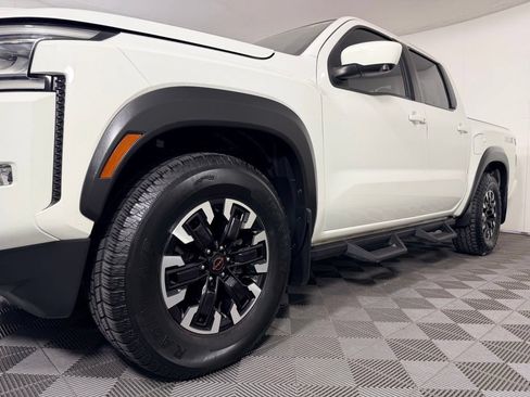 Used 2022 Nissan Frontier Pro-X RWD image 12