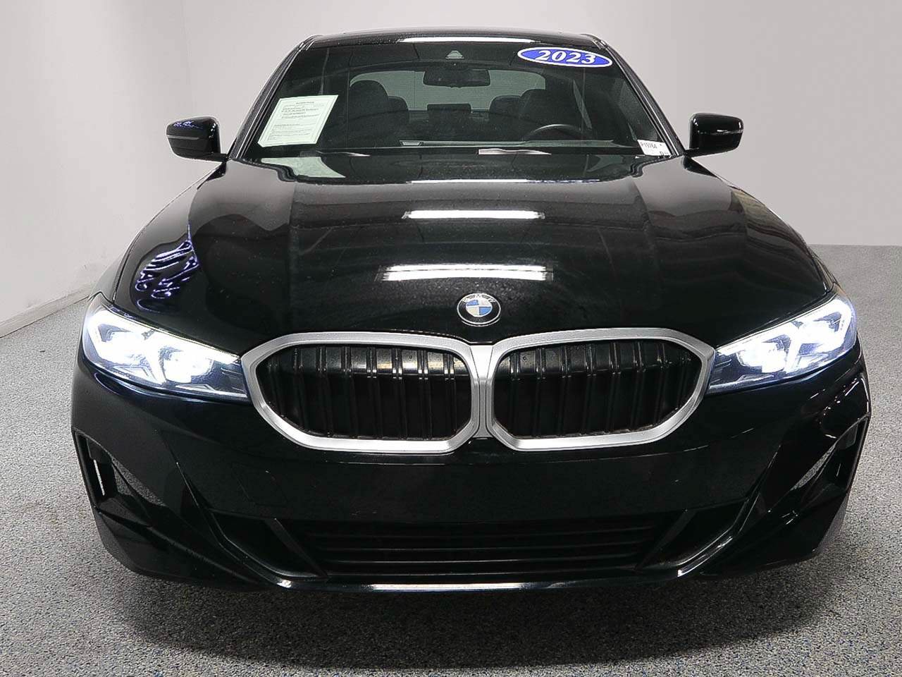 Used 2023 BMW 330i Sedan w/ Premium Package RWD image 2