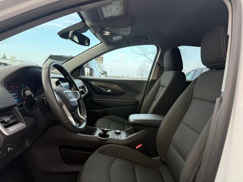 Used 2023 GMC Terrain SLE w/ Driver Convenience Package image 6