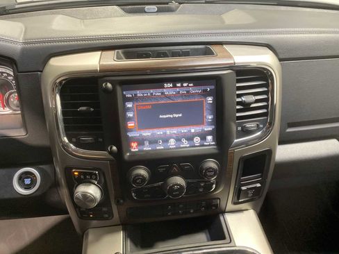 Used 2017 RAM 1500 Laramie w/ Convenience Group AWD/4WD image 16