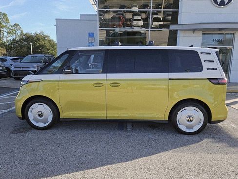 New 2025 Volkswagen ID. Buzz 1st Edition image 4