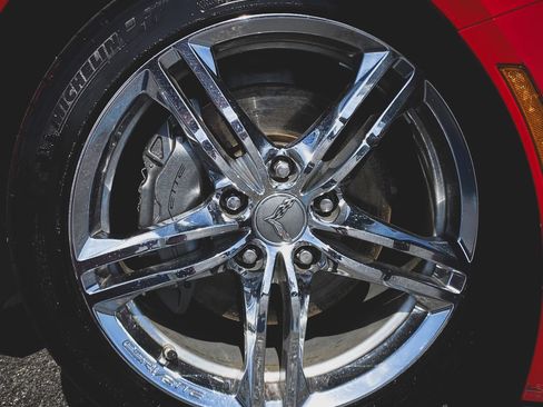 Used 2016 Chevrolet Corvette Stingray Coupe w/ 3LT Preferred Equipment Group RWD image 29